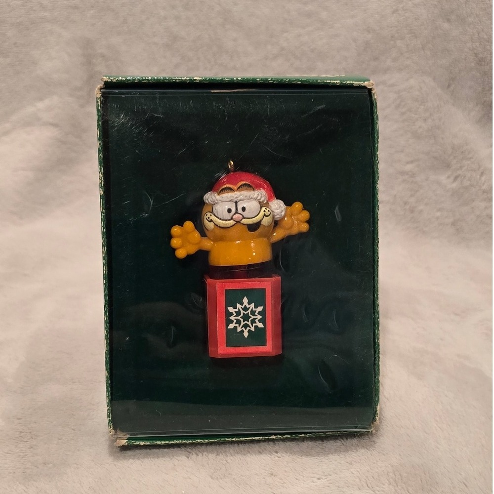 Garfield Cat in the Box‎ Christmas Ornament Enesco 56189 Vintage 1978